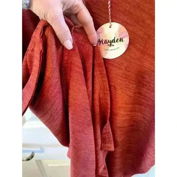 NWT Hayden Los Angeles Top Size L Rust Orange/Red Cold Shoulder Crochet strap - Picture 3 of 6